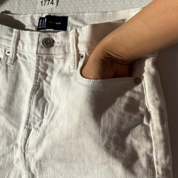 Gap Denim Women’s Jeans Mini skirt size 25 Regular, White, Frayed Hem - Picture 5 of 9